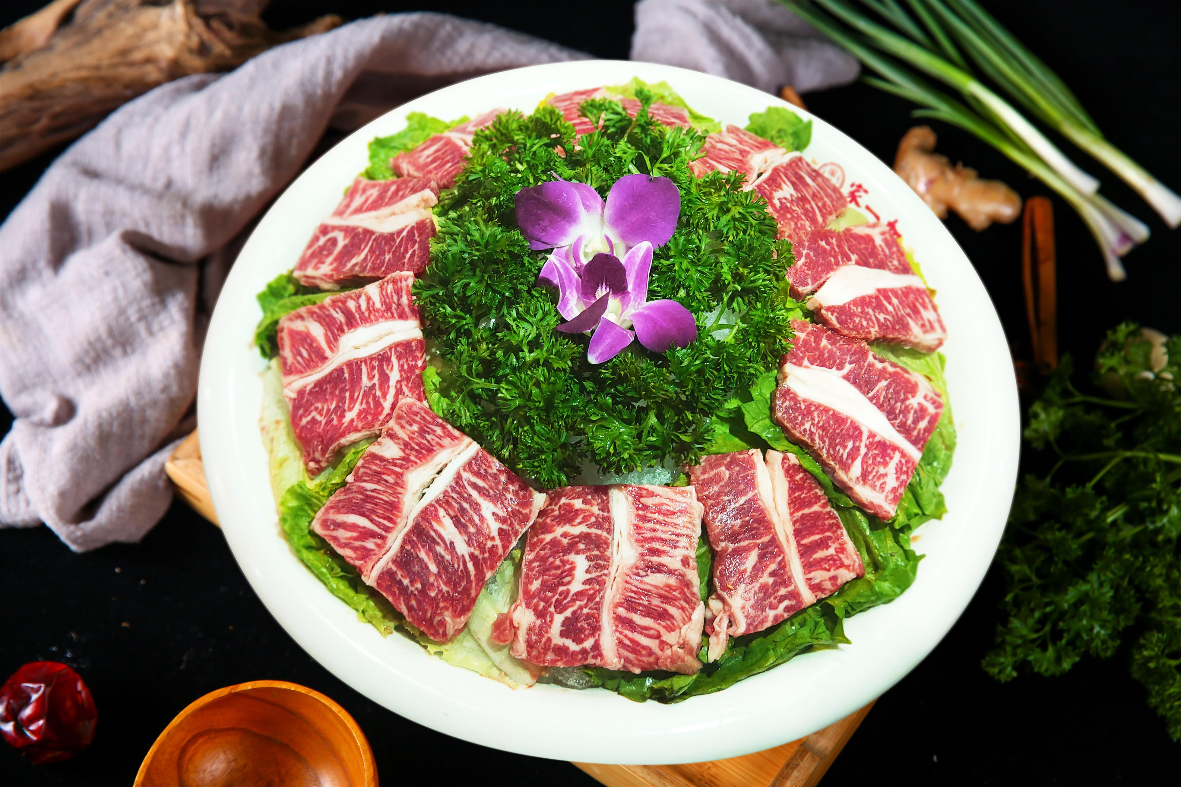 安格斯牛小排压缩.jpg